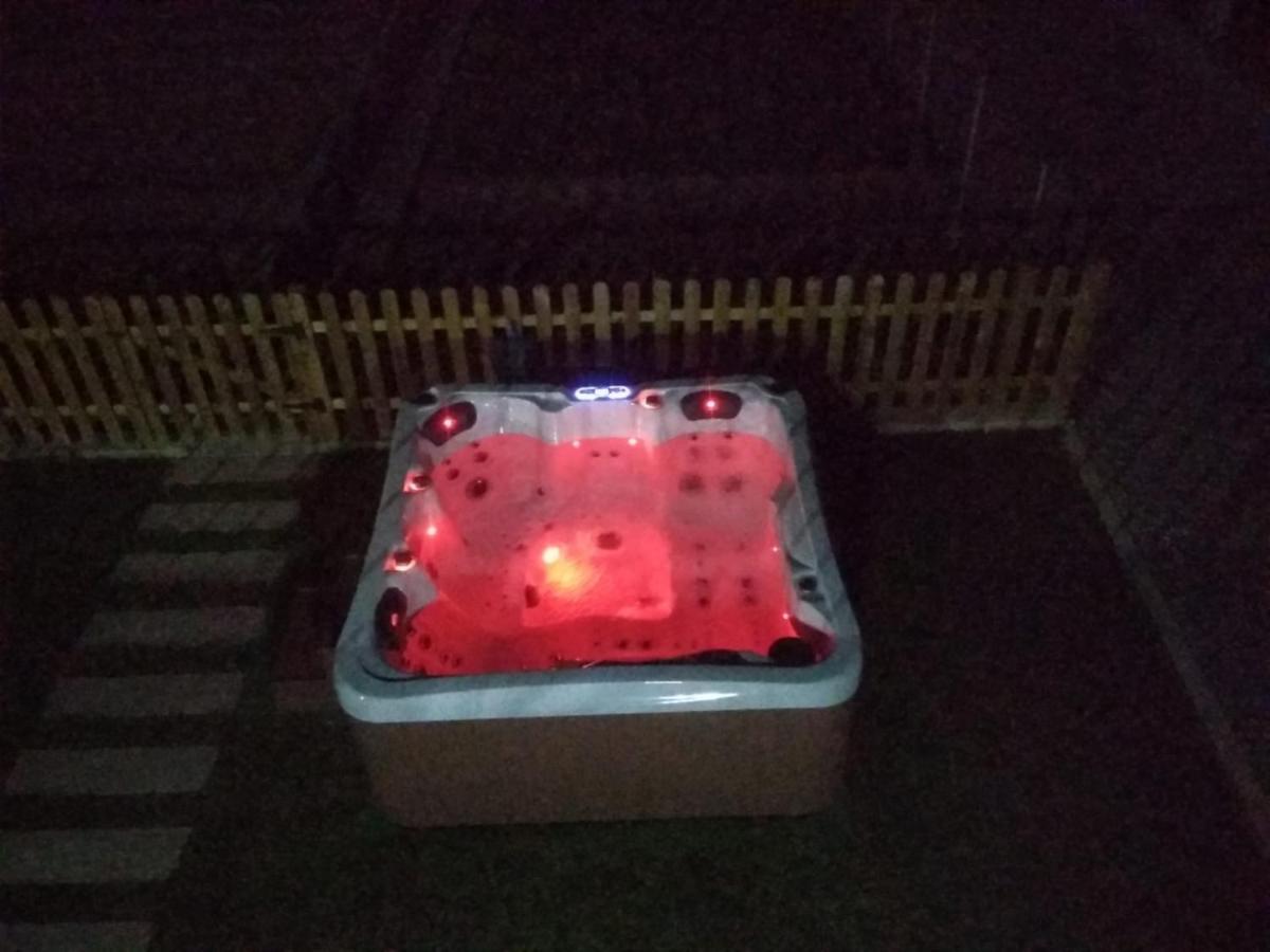Apartamento Rural Casa Paco Con Jacuzzi Exterior Y Barbacoa Aínsa Exteriör bild